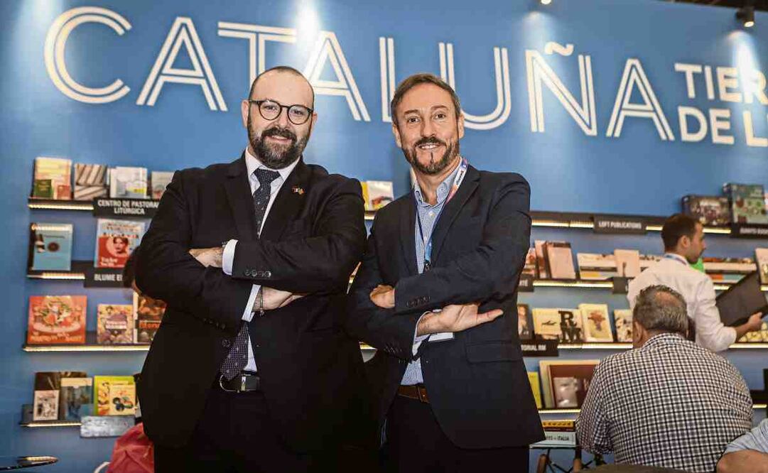 Lleïr Daban, delegado de Cataluña en México, y Joaquim Bejarano, director del Área del libro del Instituto Catalán de las Empresas Culturales, hablan de la importancia de México para Cataluña. (23/01/2025) Foto: Gabriel Pano | El Universal