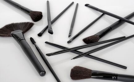 ¿Por qué es importante limpiar tus brochas de maquillaje?