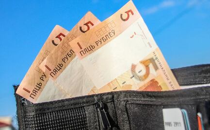 Rublo, la moneda rusa se volvió la divisa con mejor desempeño del mundo pese a las sanciones