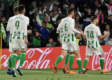 Con asistencia de Guardado, Betis asegura Europa League