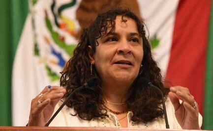 "De ninguna manera fue simulación de estar en la sesión", dice diputada que colocó foto 