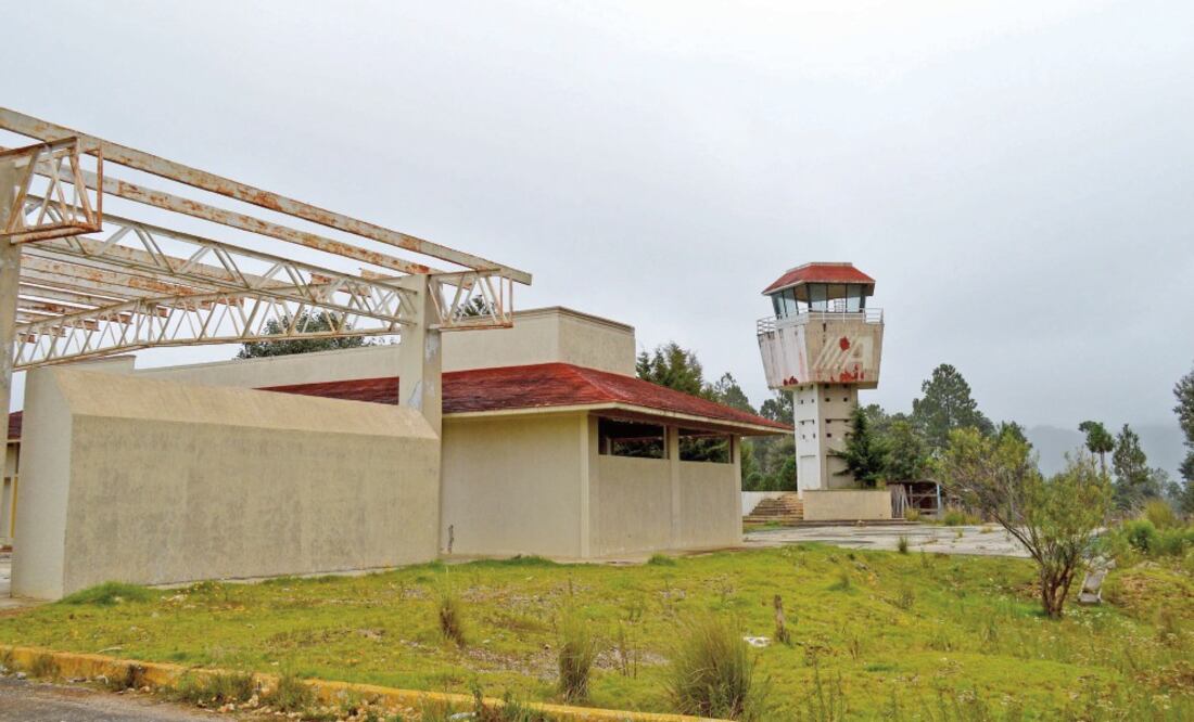 El aeropuerto de San Cristóbal, en Chiapas, es una de las obras representativas de la mala planeación por parte de los gobiernos estatales, pues se destinaron recursos millonarios en proyectos sin razón de ser (JOSÉ CAMAS. EL UNIVERSAL)