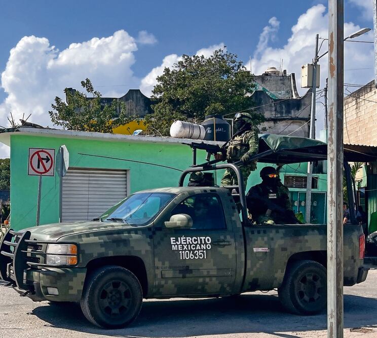 Una unidad del Ejército Mexicano durante el patrullaje el pasado 31 de enero de las calles de Tulum, Quintana Roo. Foto: AFP