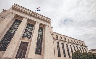 Fed inicia su última reunión del año con dudas sobre un nuevo recorte; preocupa inflación e incertidumbre económica