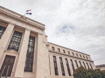 El peso entra al top 10 de monedas más ganadoras