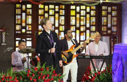En su cumpleaños, estos famosos le llevaron serenata a la virgen de Guadalupe
