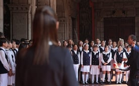 "Además de Presidenta, también soy una mamá normal"; Sheinbaum da tour a alumnos de primaria en Palacio Nacional