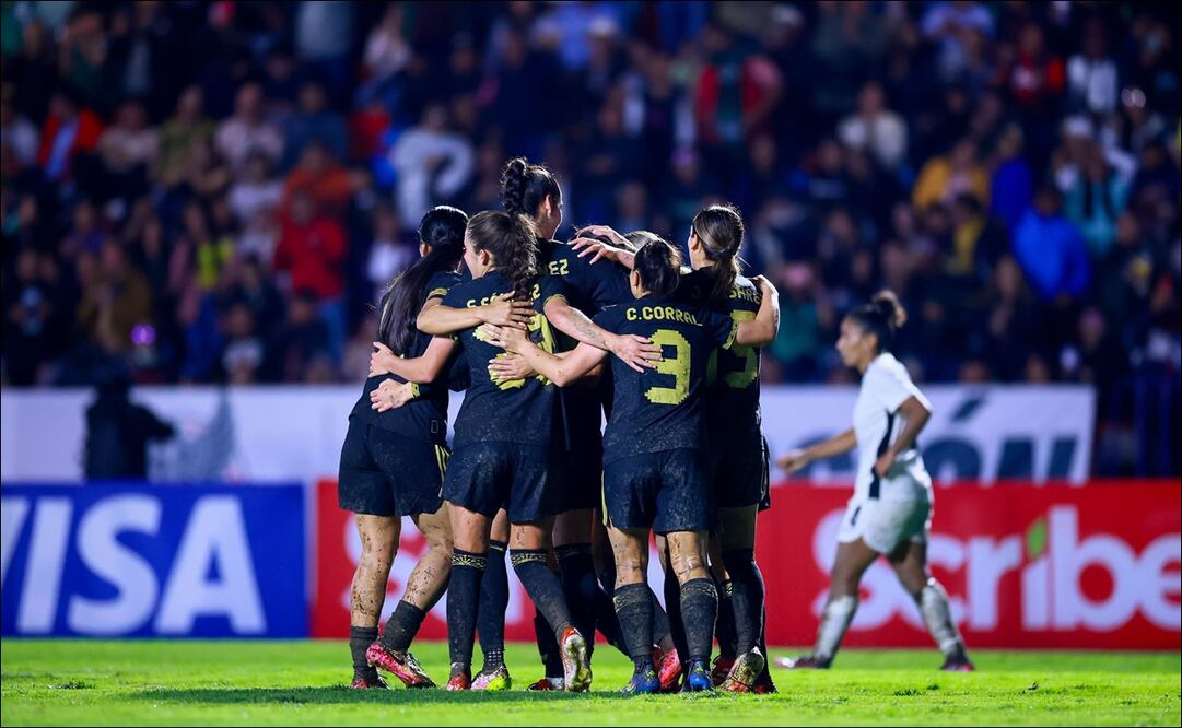 México festeja el triunfo sobre Uruguay / Foto: Imago7