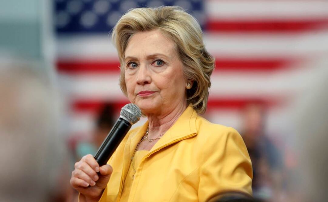 Clinton y los legisladores republicanos han reñido por meses sobre su posible testimonio y por su negativa a entregar el servidor privado de correo electrónico que utilizó    Foto: AP