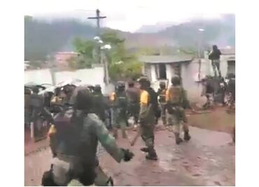 Prometen reponer libre circulación en Aguililla