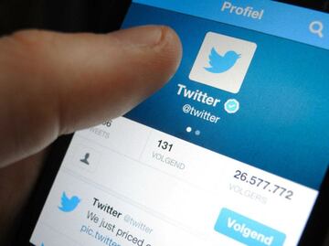 Regresa la palomita azul a X; la red social restablece gratis la insignia de verificación