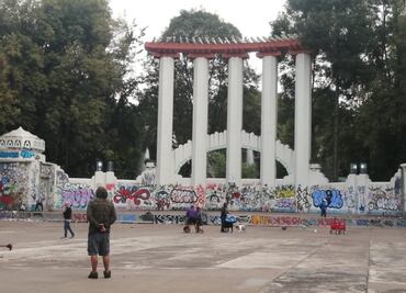 Vecinos denuncian grafitis en el Foro Lindbergh de la Cuauhtémoc: “hay cero vigilancia”