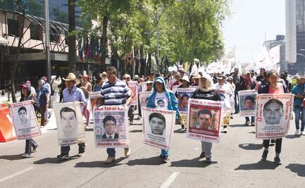 Familiares de normalistas de Ayotzinapa marchan a la Basílica de Guadalupe