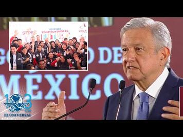 AMLO critica mundo de fantasía de series y televisión