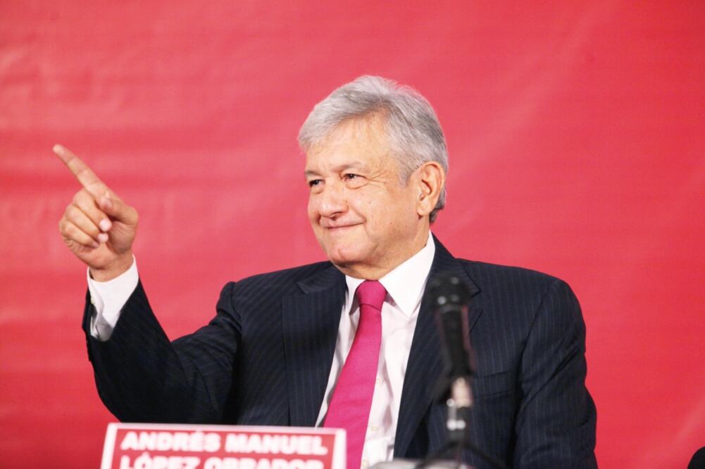 Andrés Manuel López Obrador anunció la creación de una instancia de gobierno para atender a las comunidades indígenas, de ganar la elección (ARCHIVO EL UNIVERSAL)