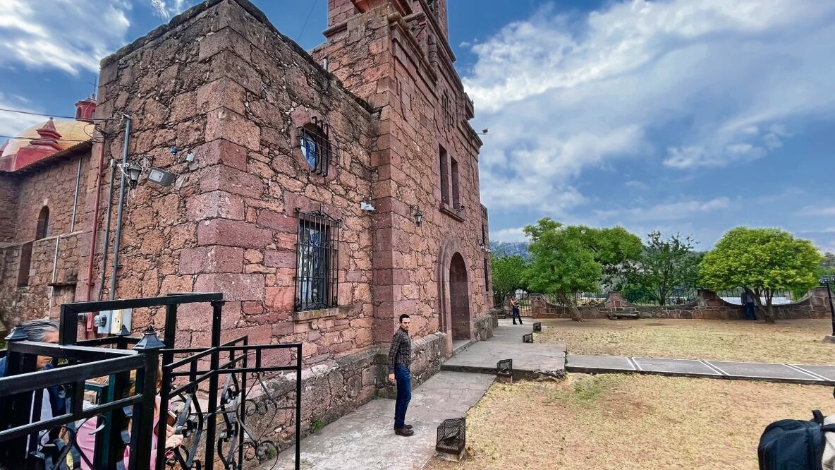 En la parroquia de San Francisco Javier, en Cerocahui, se instalaron cámaras de vigilancia afuera y adentro, como parte de las nuevas medidas de seguridad, Foto: Paola Gamboa / EL UNIVERSAL