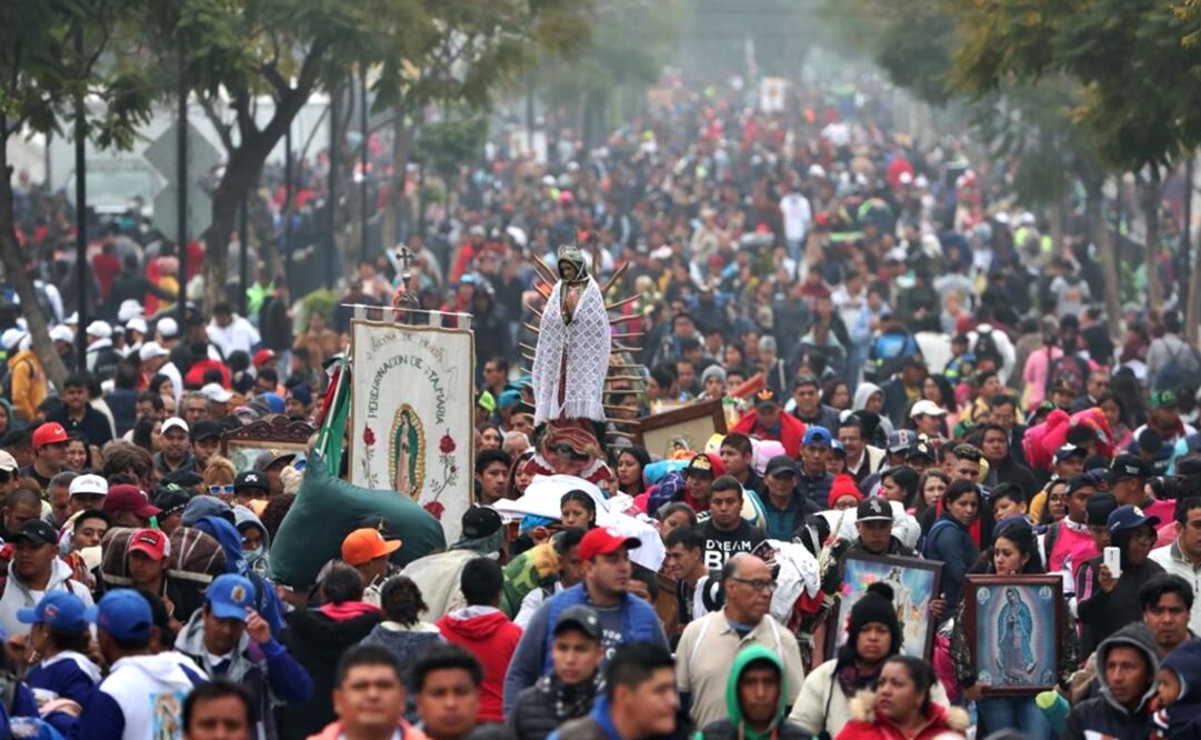 Hasta las 15:00 horas de este martes han llegado a la Basílica de Guadalupe 5 millones 828 mil personas. Foto: Ariel Ojeda/EL UNIVERSAL