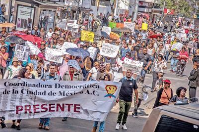 Marchan damnificados del 19-S por incumplimiento