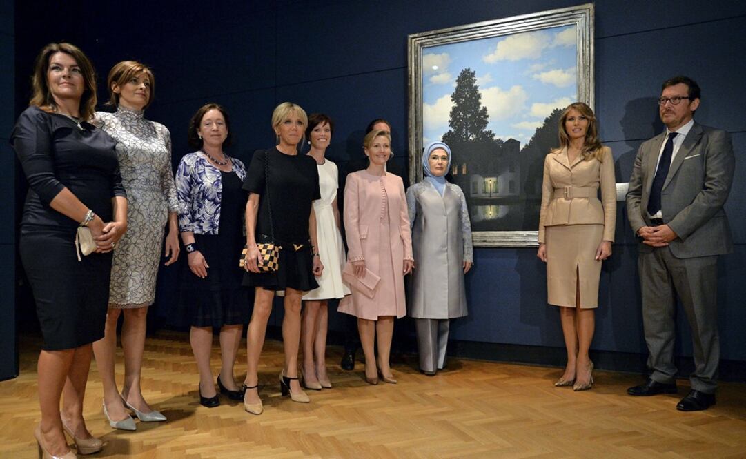 La primera dama de EU, Melania Trump, con sus homólogas de Francia, Brigitte Macron; Turquía, Emine Erdogan; de Bulgaria, Desislava Radova; Eslovenia, Mojca Stropnik, y de Islandia, Margret Baldvinsdotir. Foto: AP