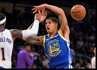 Los Warriors de Golden State cortan al mexicano Toscano