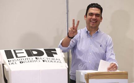 Jorge Romero vota para elegir nuevo dirigente nacional del PAN; apuesta por la unidad y abrir el partido