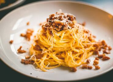 Qué lleva el espagueti carbonara