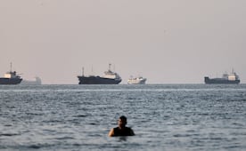 EU bombardea de nuevo objetivos en Irán; Teherán denuncia violación del acuerdo y promete responder