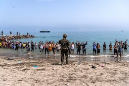Más de 37 mil 500 migrantes han vuelto a Marruecos tras caos en Ceuta; al menos 50 mil entraron al territorio español