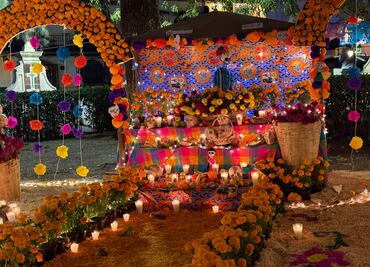 Inician festividades del Día de Muertos en Tepotzotlán; sábado habrá mega desfile de catrinas