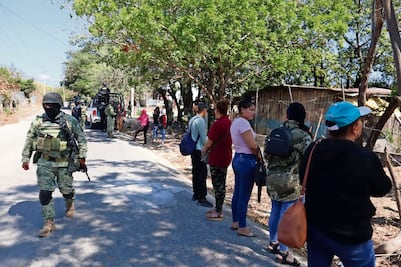 Comunidades de Petatlán acusan abuso del Ejército y ministeriales