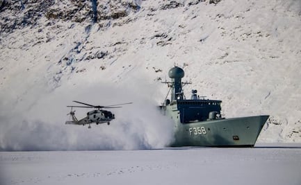 Ejército danés evacua a militar de submarino de EU frente a Groenlandia; Trump anuncia envío de "barco hospital"