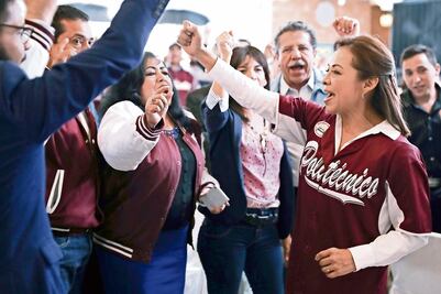 Vázquez Mota firma acuerdo por la familia