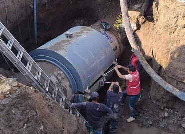 Se registra fuga de agua en el Estado de México; autoridades estatales atienden la emergencia