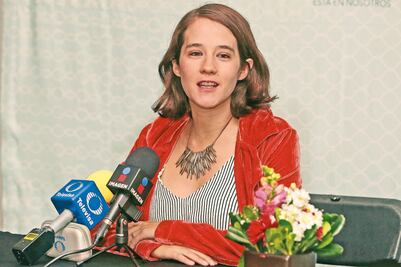 Ximena Sariñana le canta a "Los inquilinos"