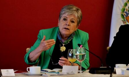 México no cederá en batalla legal contra tráfico de armas: Alicia Bárcena