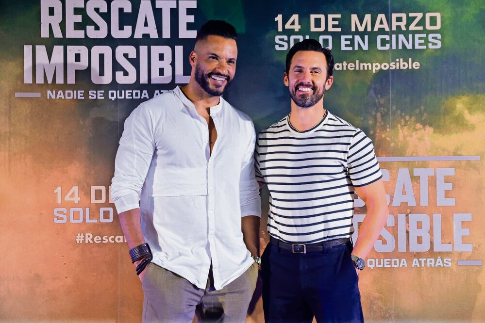 Ricky Whittle saludó a fans durante su primera visita a CDMX.. Foto: Fernanda Rojas / EL UNIVERSAL