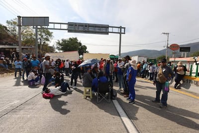 Policía Estatal libera bloqueo en Autopista del Sol