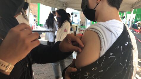 Sheinbaum reconoce poca afluencia en vacunación contra covid-19 para menores de 12 a 14 años