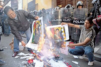 Detienen a familiares de ex de Evo Morales