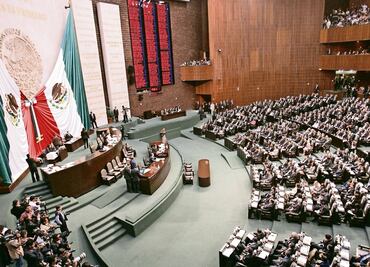 Mexican labor bill wins Congress vote, spurred by Pelosi warning