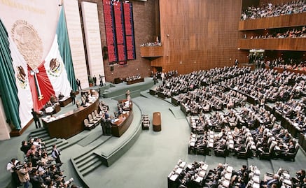 Mexican labor bill wins Congress vote, spurred by Pelosi warning