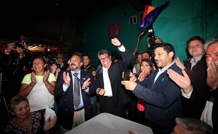 Monreal pide al IEDF organizar 5 debates