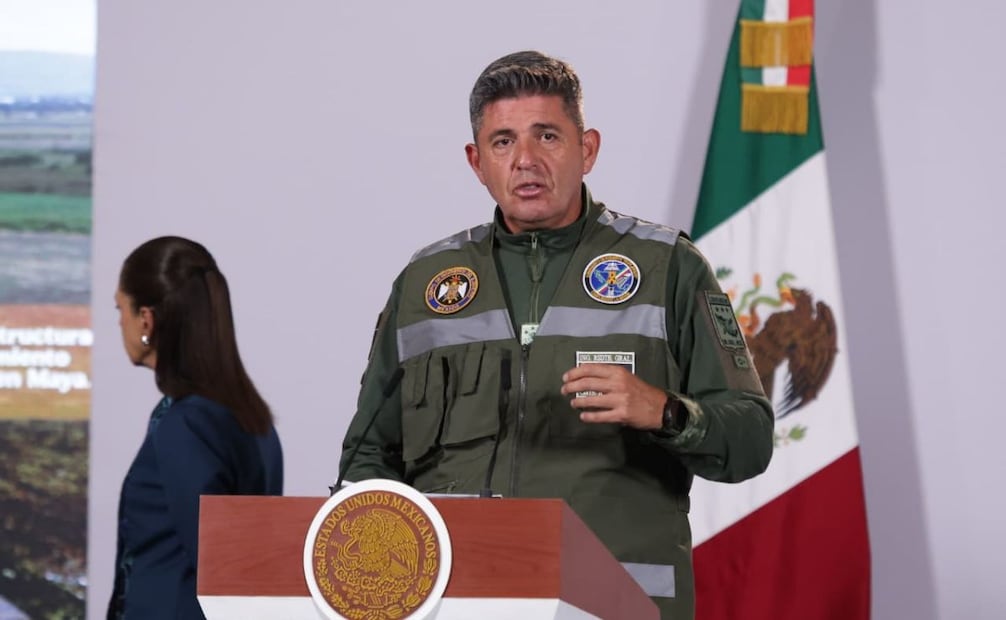 Gustavo Vallejo, comandante del Agrupamiento de Ingenieros Felipe Ángeles, en la “Mañanera del Pueblo” del 23 de septiembre de 2026 en Palacio Nacional. Foto: Carlos Mejía/ EL UNIVERSAL
