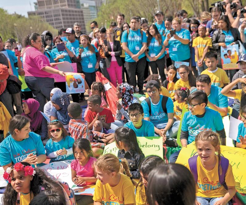 Entre el 16 y 30 de julio, la cifra de contagios entre menores de edad pasó de 241 mil 904 a 338 mil 982 en EU. ARCHIVO EFE