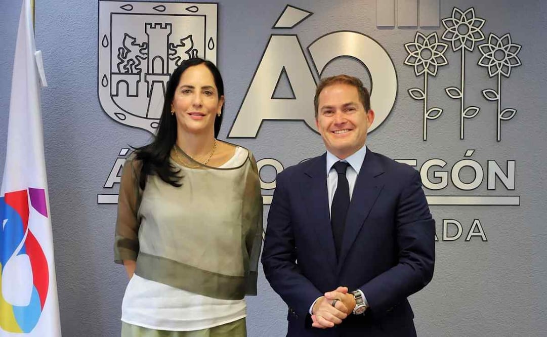 La alcaldesa de Álvaro Obregón, Lía Limón, y el alcalde electo, Javier López Casarín. Foto: Especial