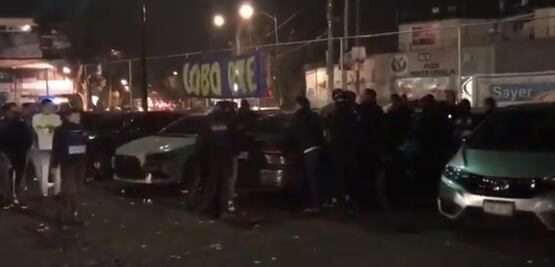 Aficionados del América son detenidos en el Estadio Azteca 