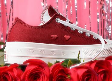 Descubre la colección de Converse que celebra San Valentín