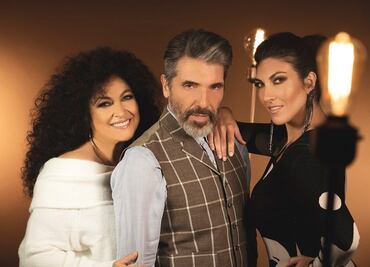 Diego Verdaguer y Amanda Miguel muestran su unión con "Happy Xmas (War is over)" de Lennon