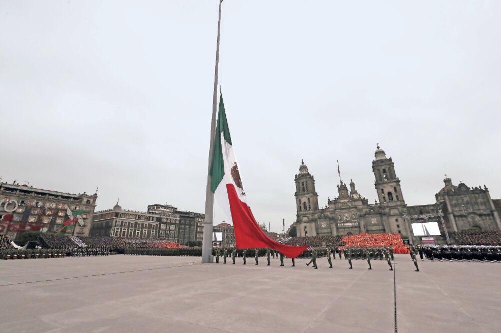 En la ceremonia inaugural se izó la Bandera, se entonó el Himno Nacional y se develó una placa conmemorativa en alusión a los trabajos de rehabilitación, c uyo costo aproximado fue de 100 millones de pesos (FOTOS: ALEJANDRO ACOSTA. EL UNIVERSAL)