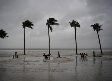 “Irma” pierde fuerza y baja a categoría 3 en su ruta por Florida